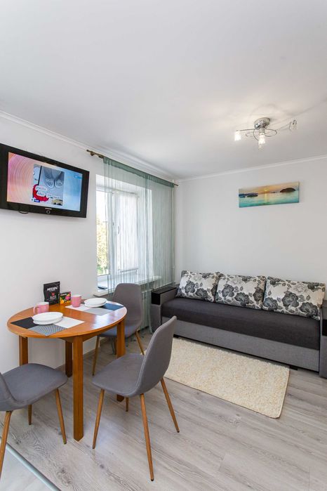 Центр. Острозького. Цум. 2 кімнати. Квартира подобово