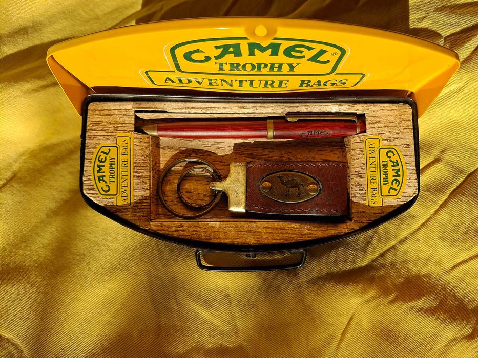 Caneta e porta-chaves Camel Trophy NOS