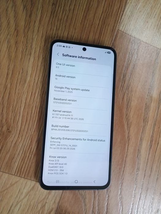 Samsung S24 FE, S721U, как новый, сеть заблокирована