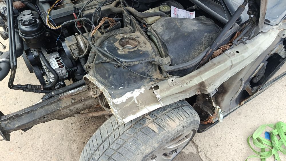 BMW E46 coupe 2.2benzyna ,po kolizji ,do poskładania