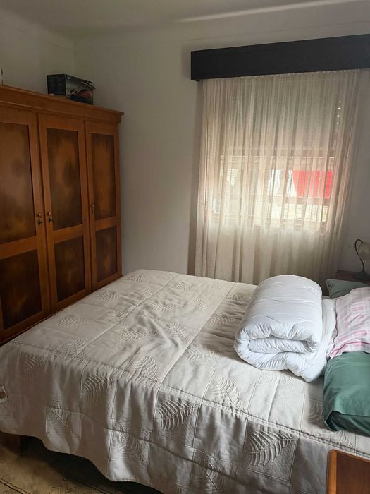Arrenda se quarto mobilado