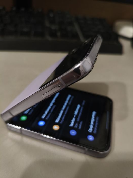 Samsung z flip 4 8/256