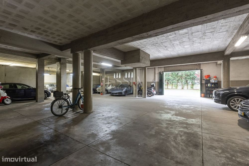 Garagem Recolha 30 Carros Foz do Douro | Garagem Investimento Porto
