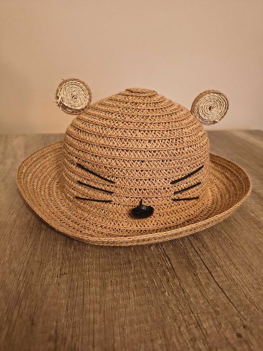 Kapelusz dziecięcy zwierzątko z uszkami stan bdb wiek 3-5 lat