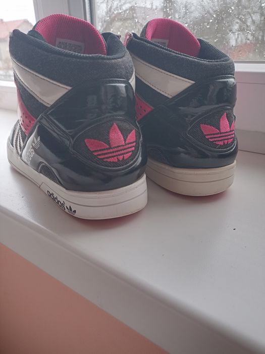Adidas жіночі хайтопи