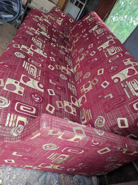 Продам диван і 2 крісла