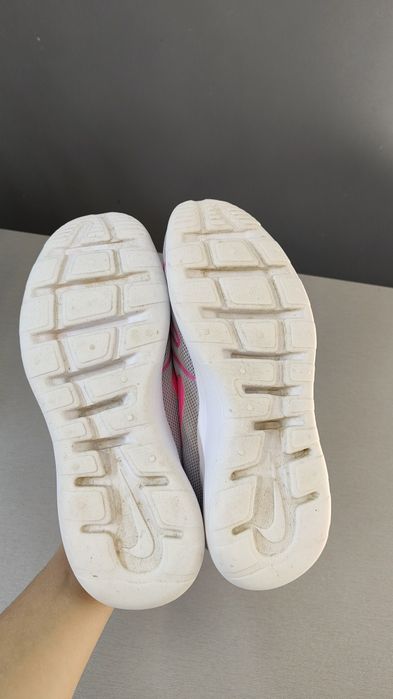 Кросівки Nike, устілка 24,5 см ,розмір  37,5