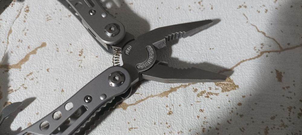 Canivete Multifunções 24 em 1