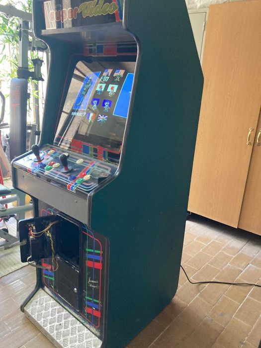 Máquina Video Arcade c/ Slot Neo Geo p/ 4 Cassetes