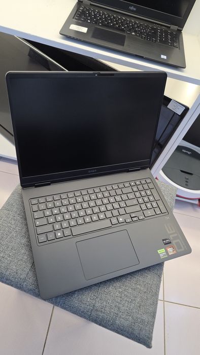 HP omen  16  Ryzen  AI 7 RTX 5070