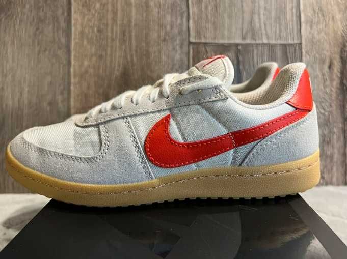 Buty, trampki Nike Field General 38,5