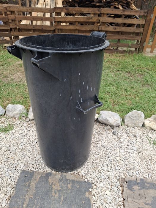 Lenha de pinho Balde de 100L (100 cubos)