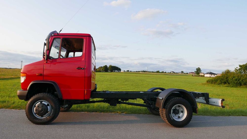 Mercedes VARIO 4X4 614 UNIMOG rama KIPER zwyżka HDS Hak KamperWywrotka