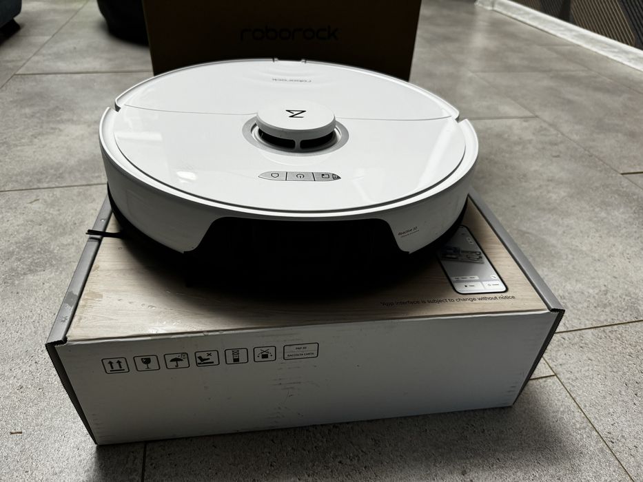 Продам пилесмок roborock s 8