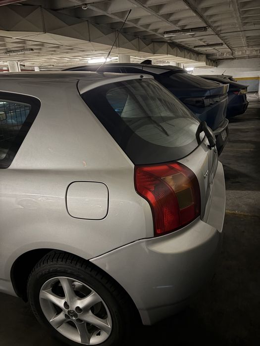 Toyota Corolla 2.0 D4d 2003 2 lugares c/IVA Dedutível