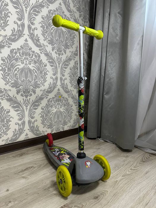 Самокат Mickey Mouse