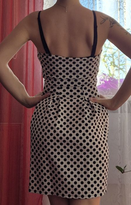 Modna Sukienka w grochy