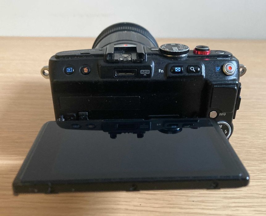 Olympus Pen E-PL6 + M. Zuiko 40-150mm