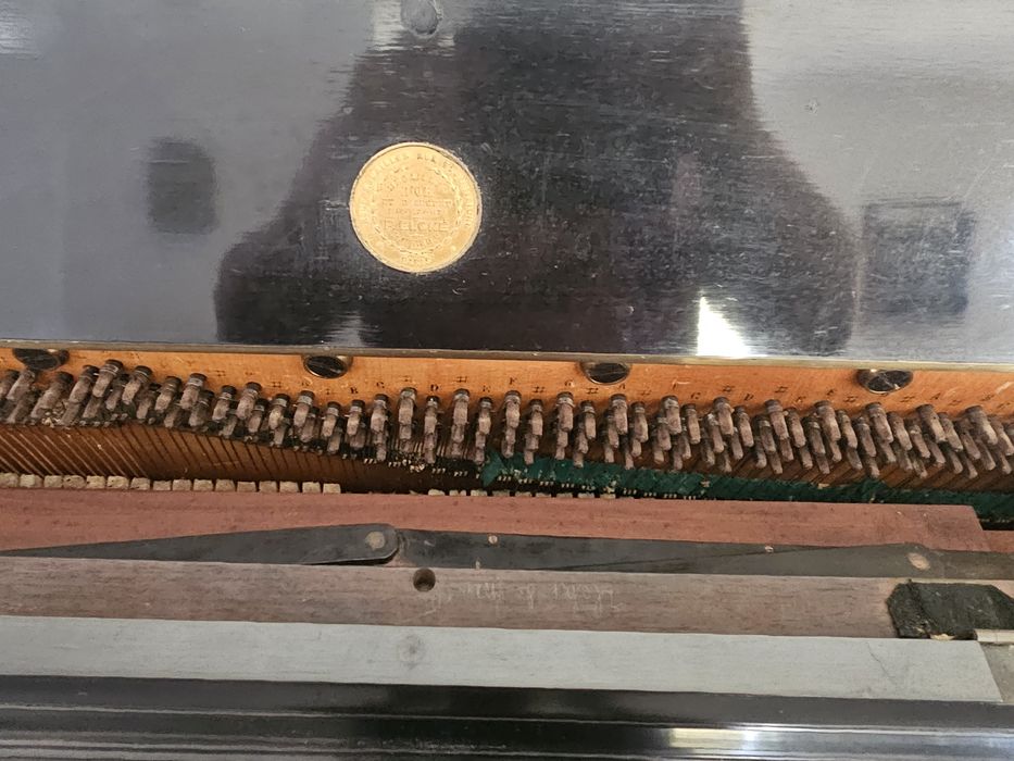 Piano antigo coleccao