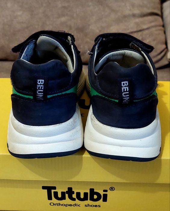 Кожаные ортопедические кроссовки Tutubi р.35