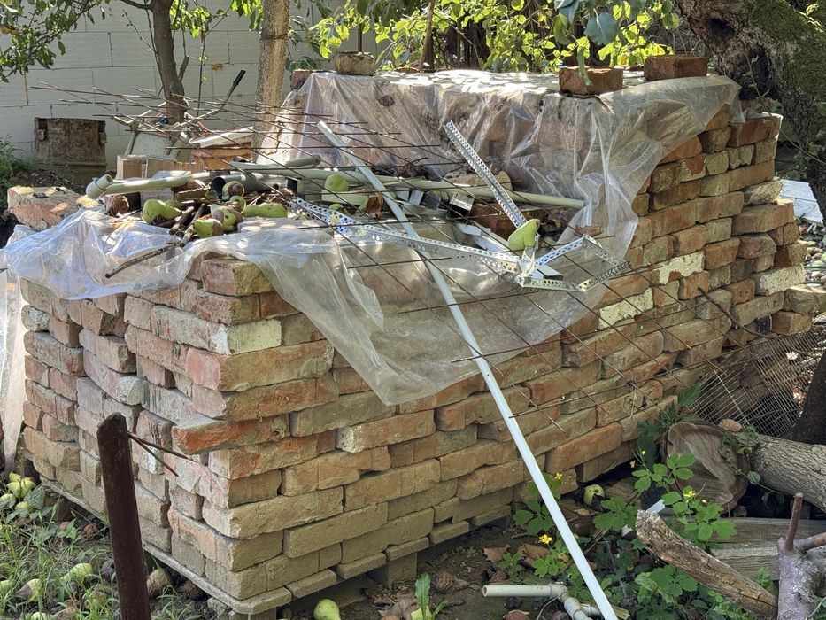 Продам керпіч,чеський