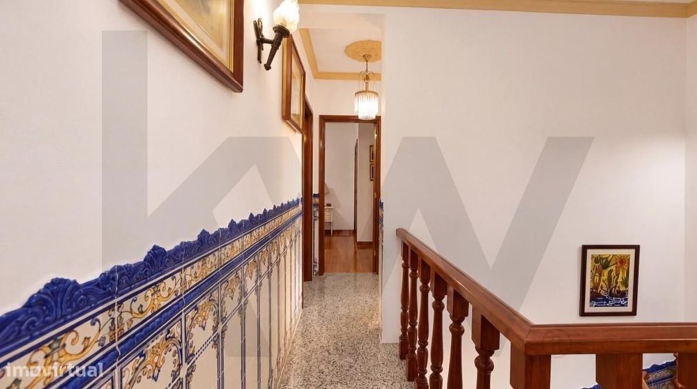 Moradia junto a Óbidos | 222 m2, garagem, sótão e excelente espaço ext