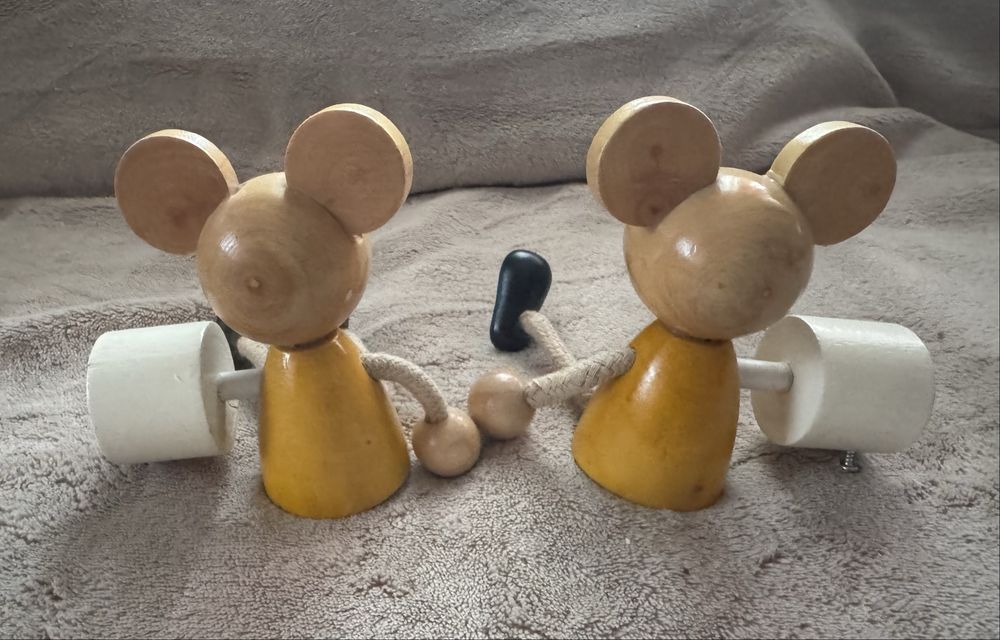 Terminais para varão cortinado criança