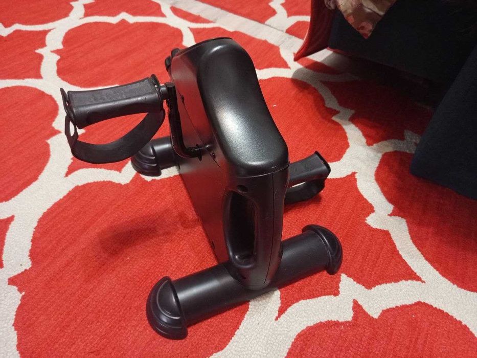 Mini Bicicleta Pedaleira de Exercício com Ecrã LCD