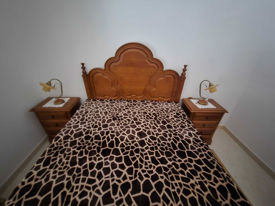 Quarto de casal com muito pouco uso