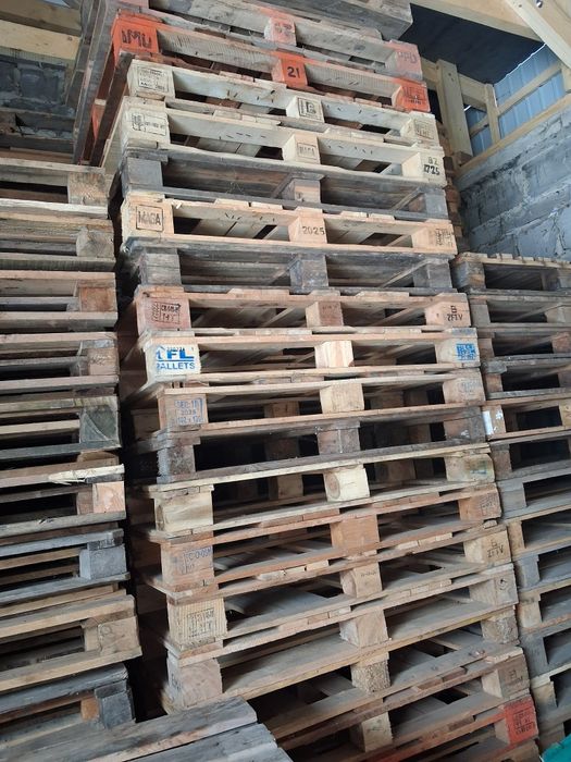 Sprzedam palety przemysłowe 120×100 , 120×80