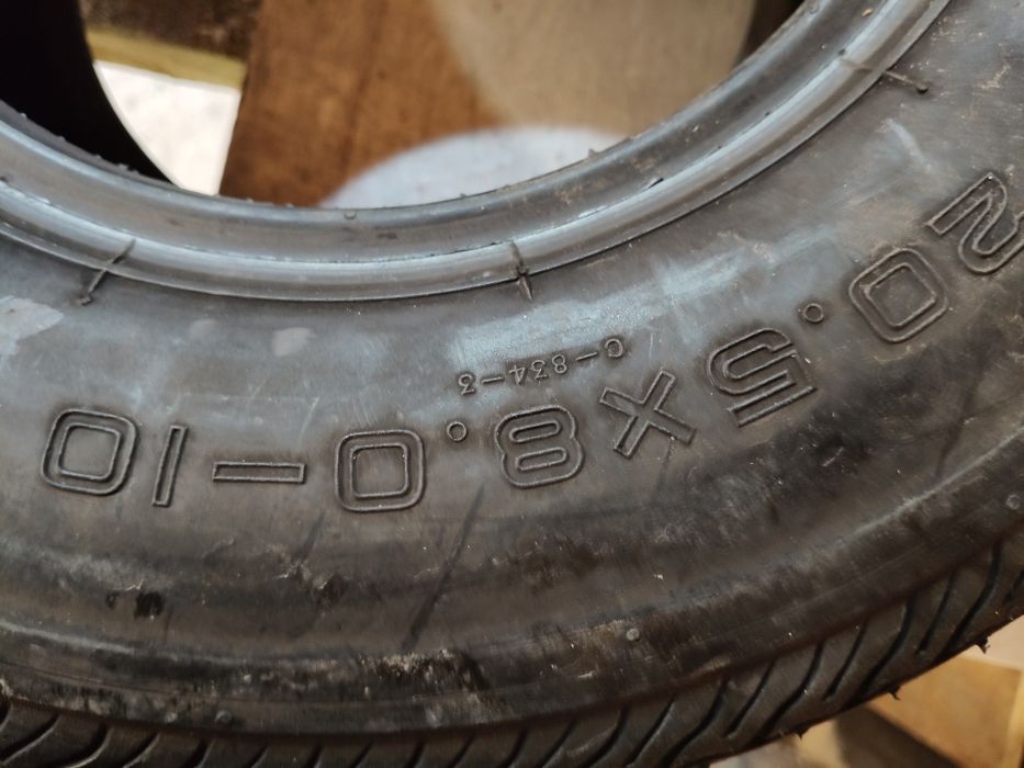Opona 20.5x8.0-10