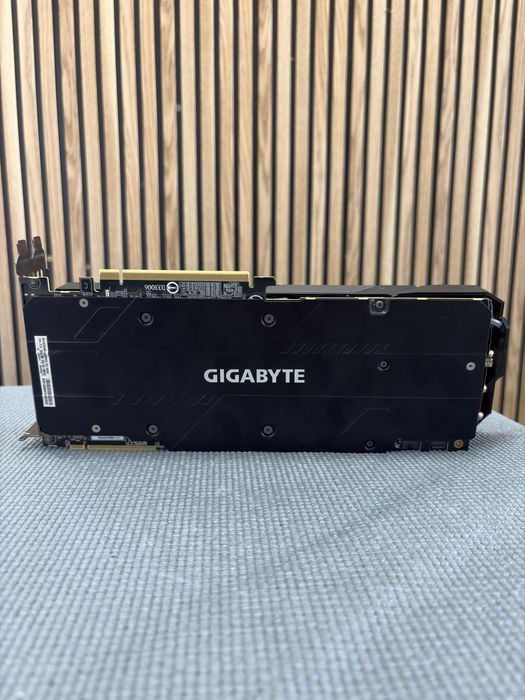 Placa Gráfica Gigabyte RTX 2080 Gaming OC 8GB GDDR6