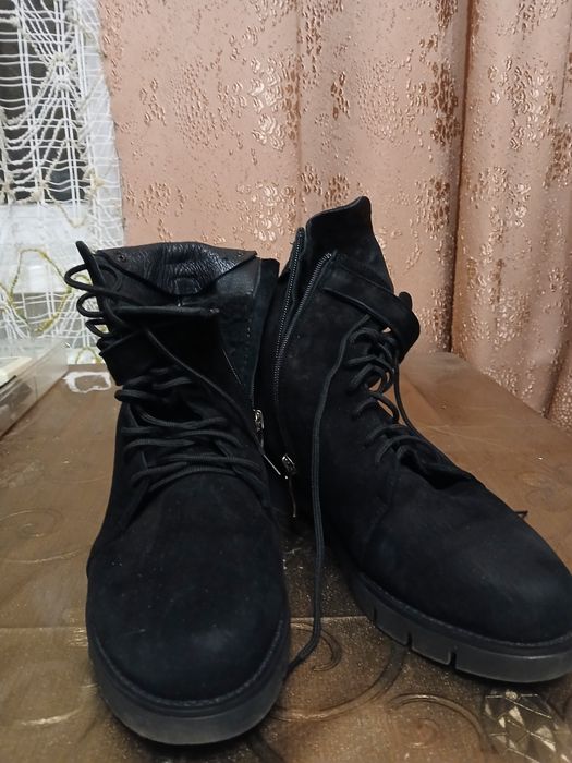 Продам взуття 37розмір