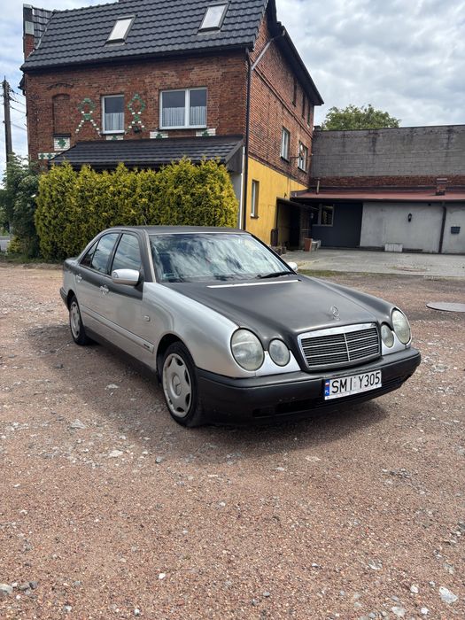 Mercedes-Benz E klasa 2.0 benzyna/Hak