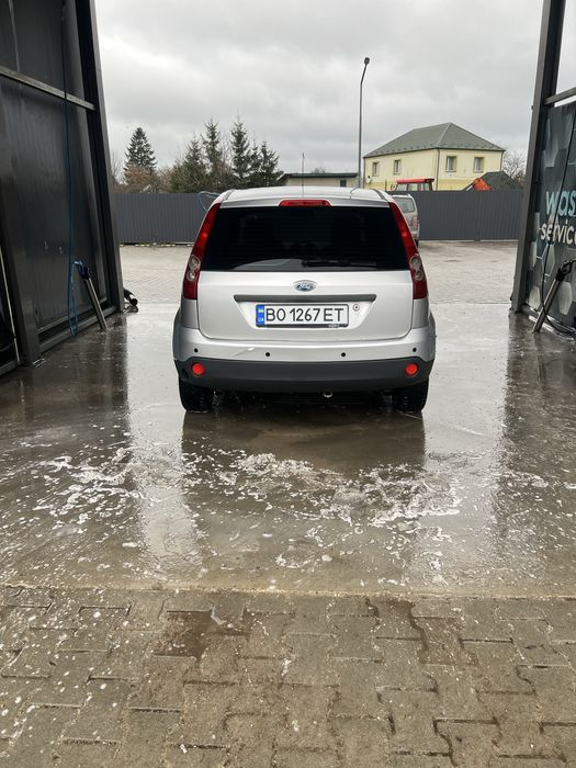 Форд фієста 2007 року 1,25 газ/бензин