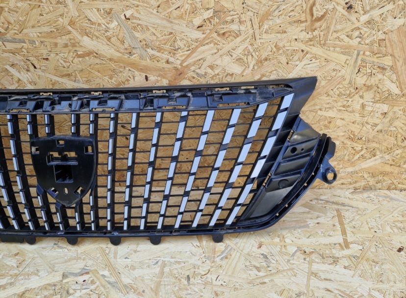 Решітка радіатора PEUGEOT 2008 II РЕСТАЙЛІНГ 9852657680
