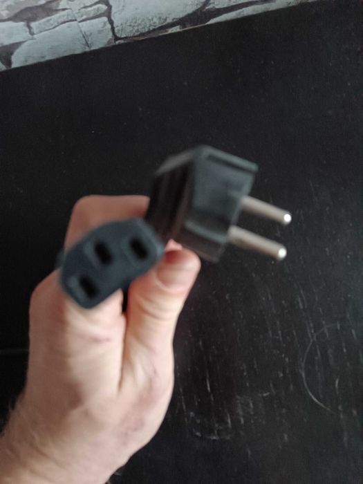 Kabel zasilający do komputera