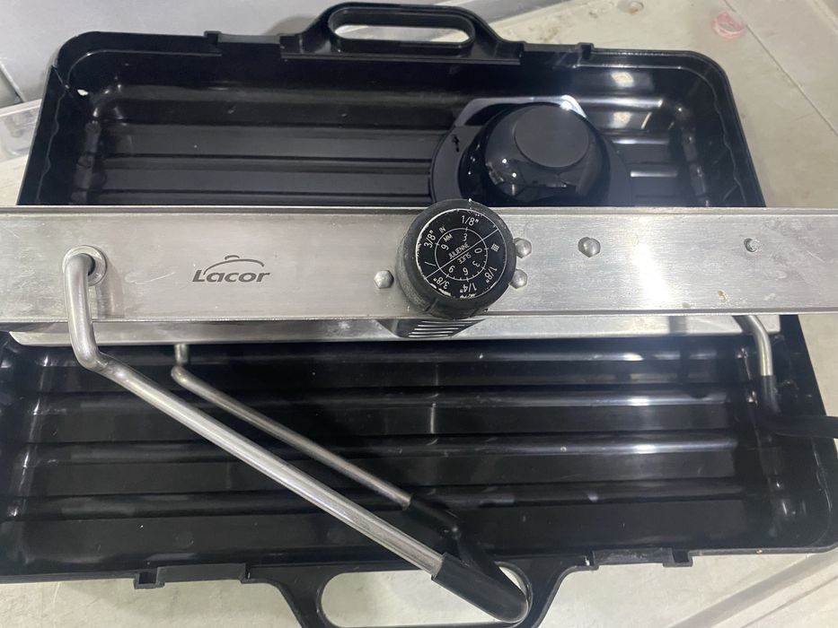 Mandolina Lacor profissional