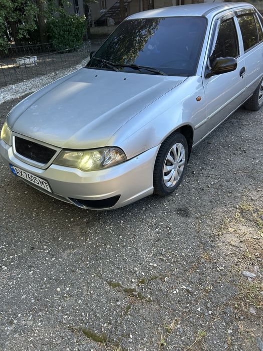 Продам автомобіль Daewoo Nexia