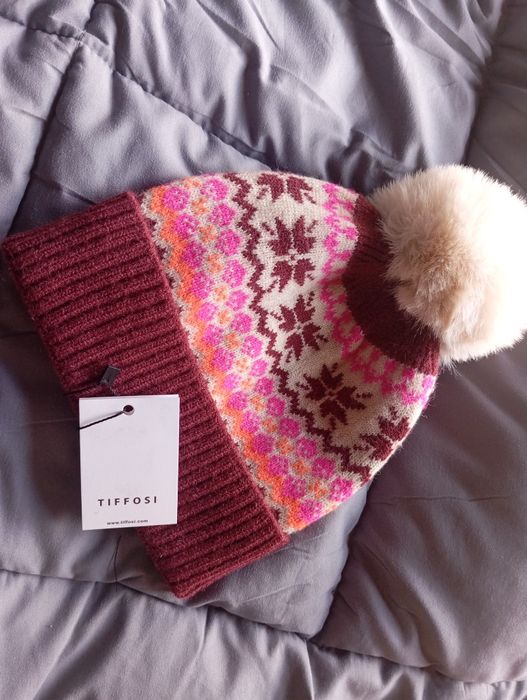 Tiffosi O novo gorro de lã tricotado para meninas.
