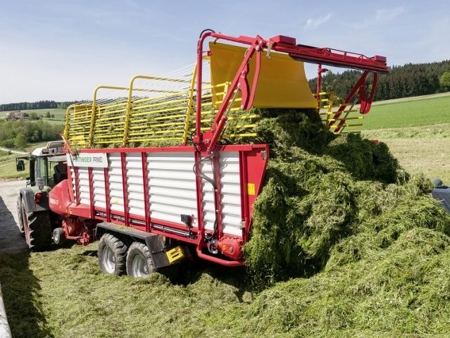 Usługa Zbioru Trawy Przyczepą Samozbierającą Pottinger