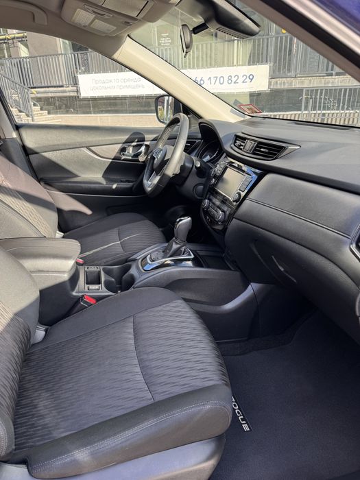 Nissan Rogue SV AWD