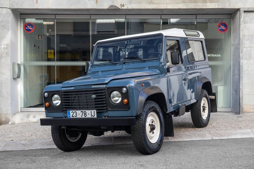 Land Rover Defender 90 2.5 TDi Metal Top