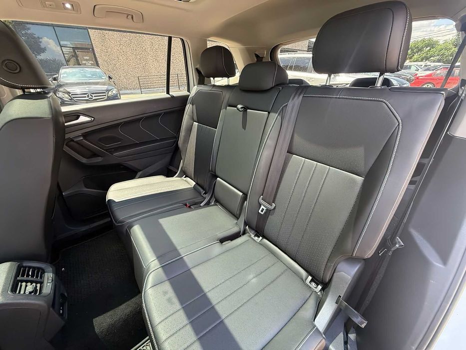 Volkswagen Tiguan SE      2023