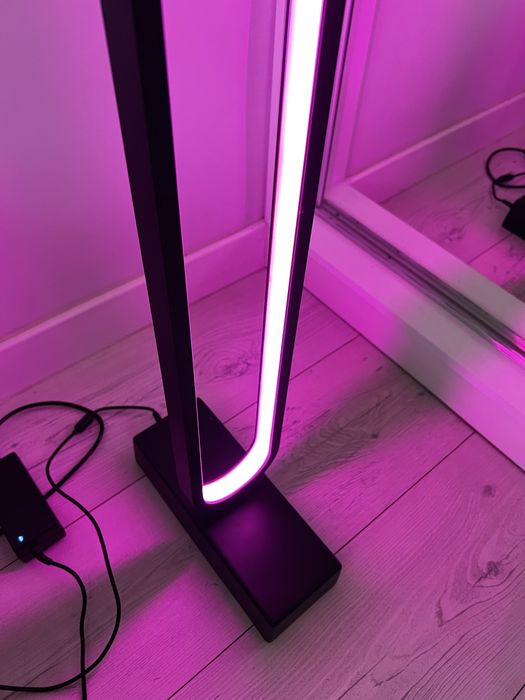 Designerska smart lampa LED sterowana Wi-FI