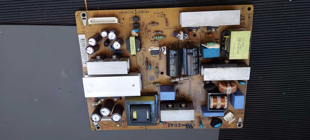 Placas TV LG: 2 Motherboards EAX6_0686_904 + 1 Fonte