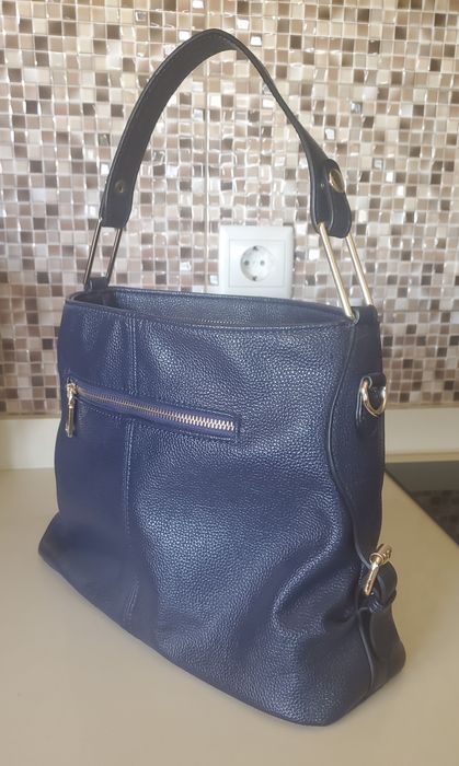 Carteira em pele azul