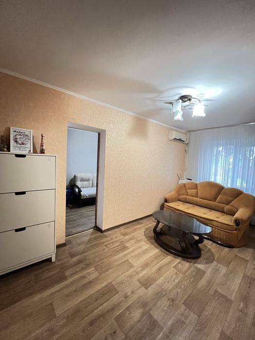 В продажу 4 к к в Варварівці з косметичним ремонтом