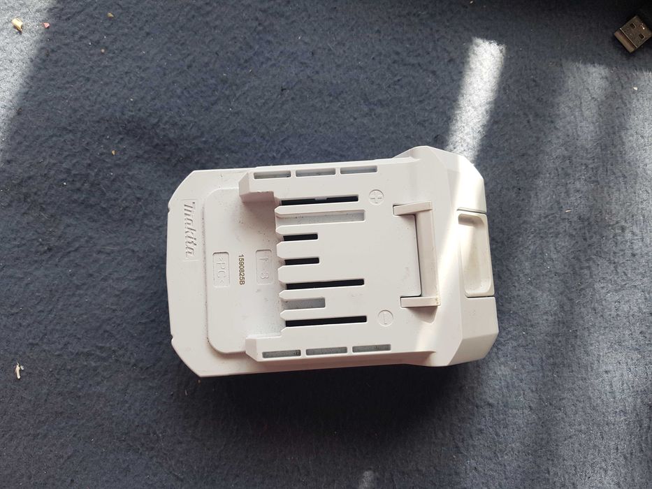 Makita obudowa baterii BL1813G 18V
