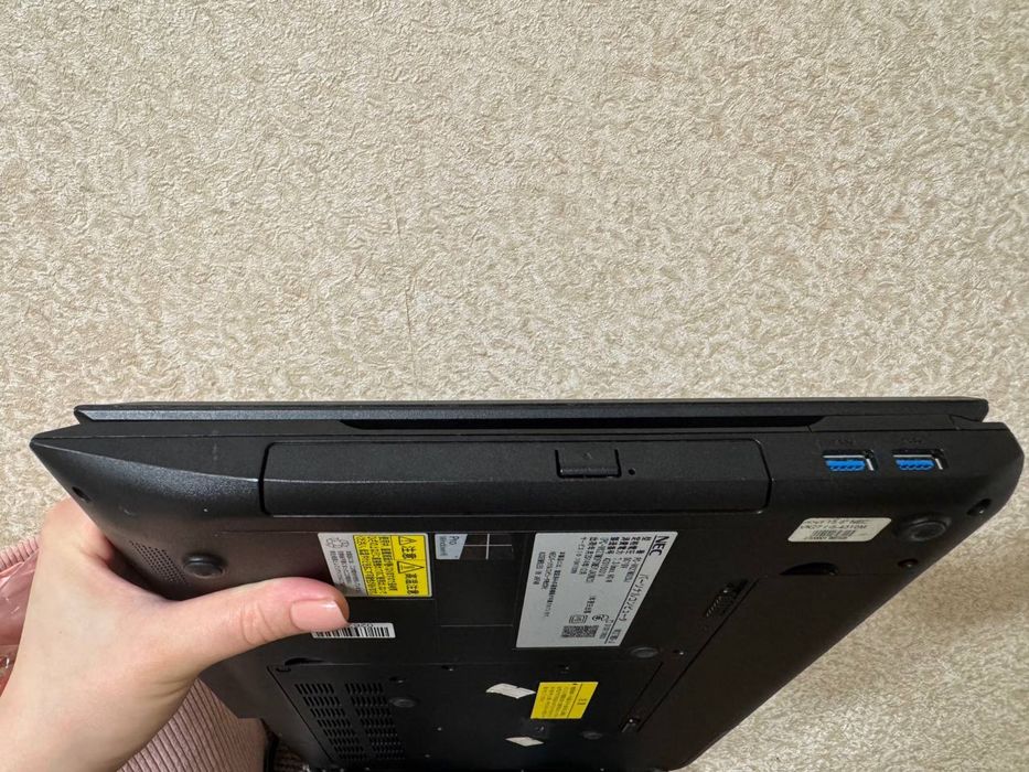 NEC Versa Pro /15.6" 1920x1080